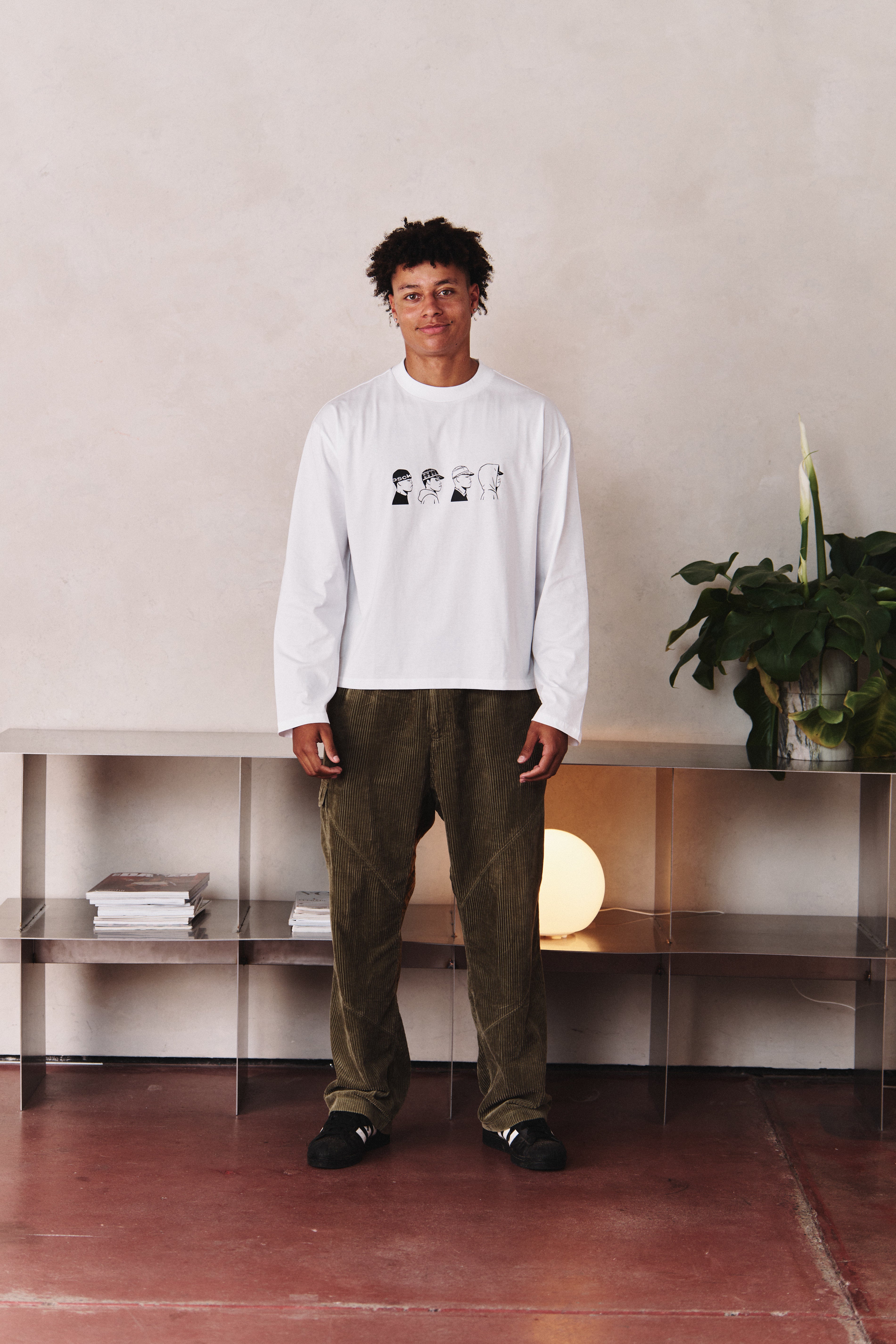 WHITE LS