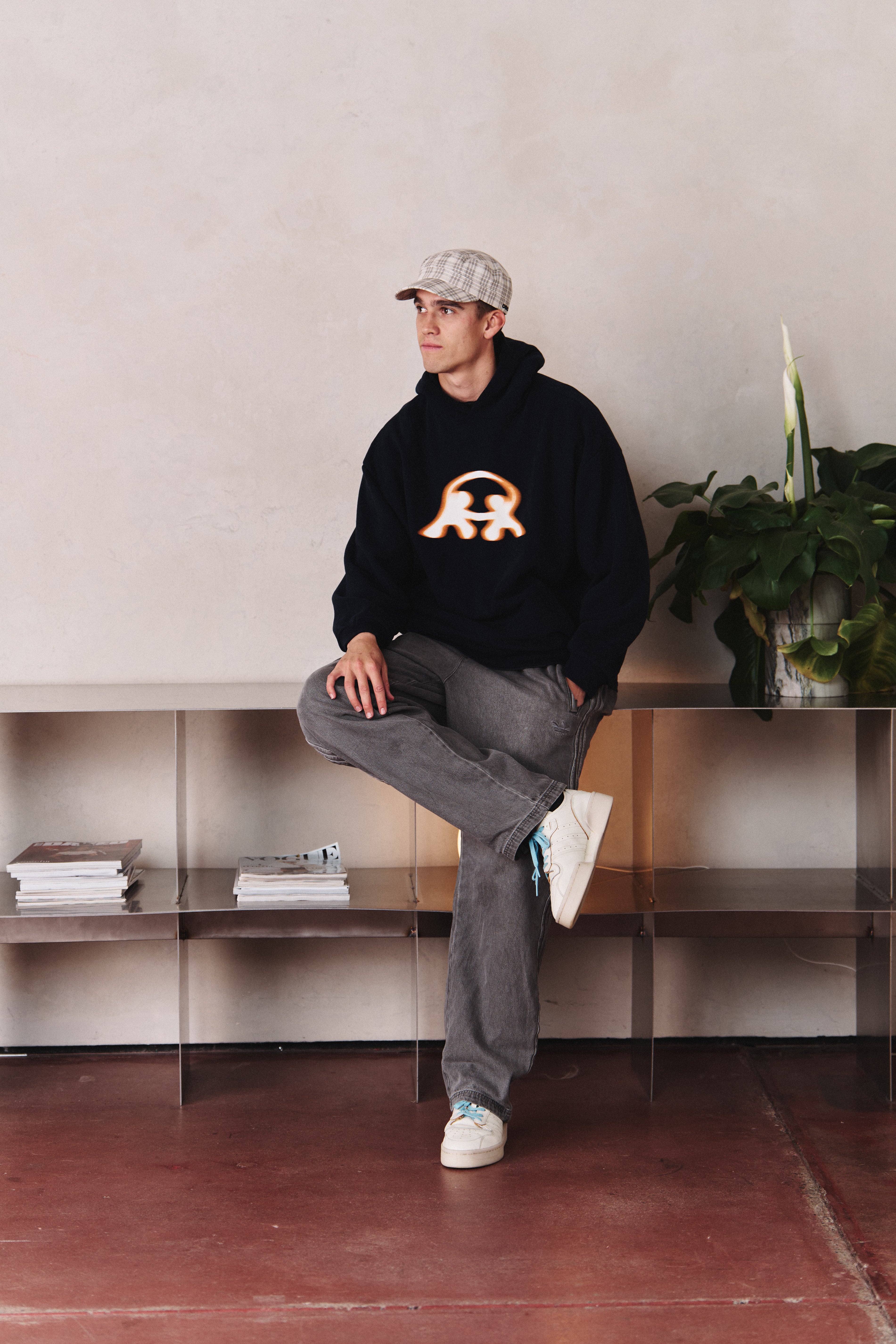 NAVY HOODIE